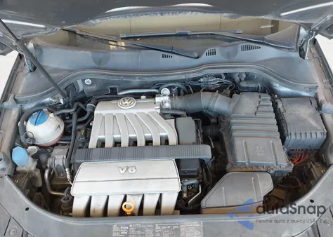 2006 Volkswagen Passat 3.6 from USA, damaged, VIN WVWDU73C16P152339